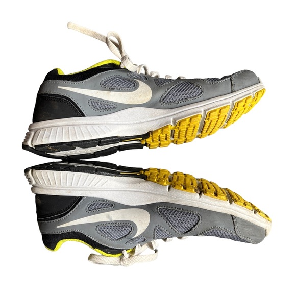 Nike Revolution Grey/Yellow Running Shoes. Size 8 (EU 41) - Picture 3 of 12
